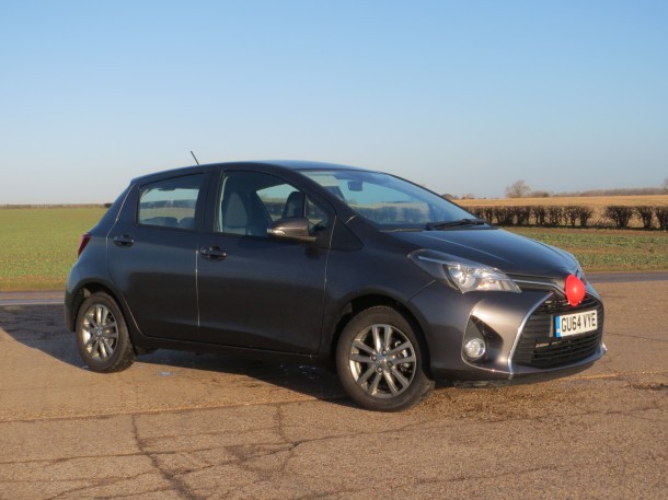 Toyota Yaris 1.33 VVT-i Icon 5-door road test report and review Red Nose Day