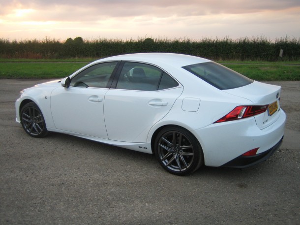 Lexus IS 300h F-Sport Auto 