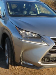 Lexus NX 300h Premier Auto 