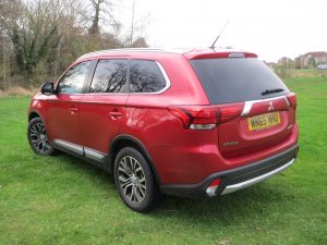 Mitsubishi Outlander 2.2 DI-D GX4 Auto road test report and review