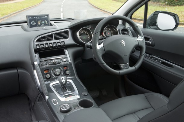 Peugeot 3008 Hybrid cockpit