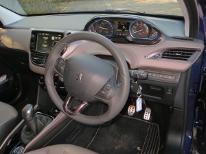 Peugeot 2008 1.6 e-HDi 92 Feline road test report review (14)