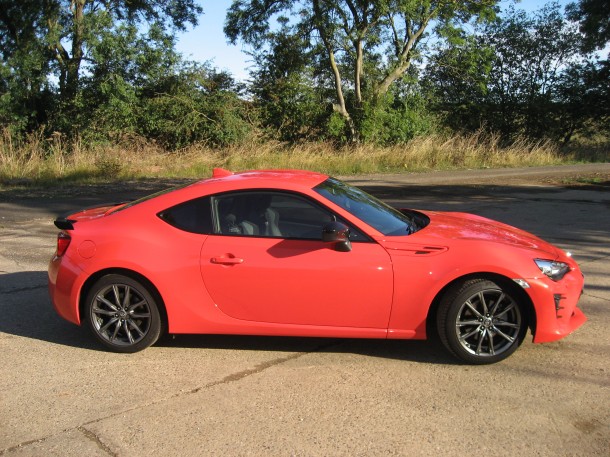 Toyota GT86 Orange Edition road test report and review