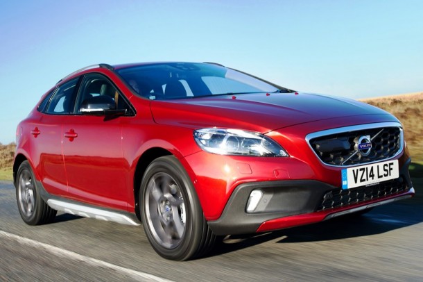 V40 D4 190 Cross Country Lux Nav road test report review 1