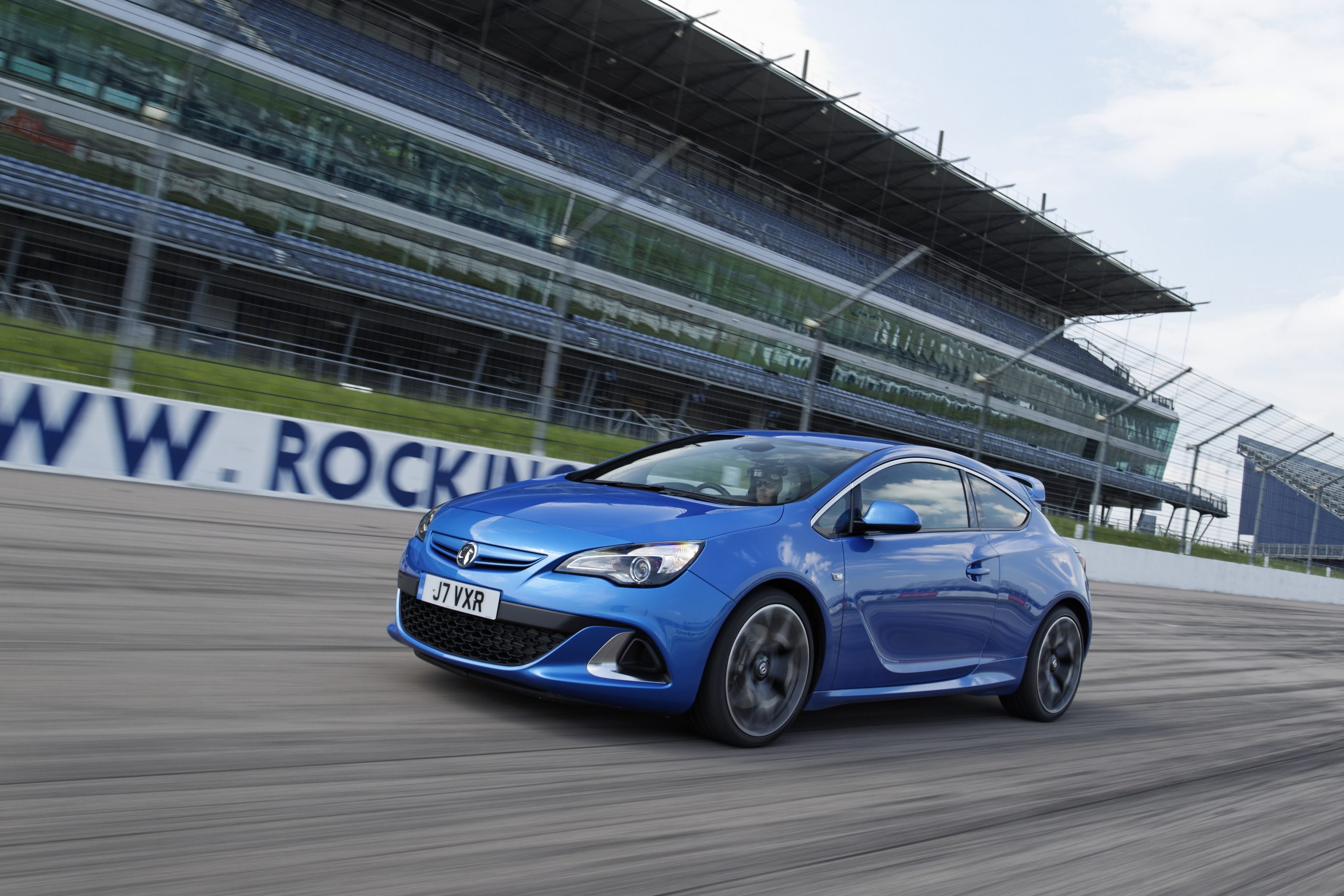 Astra_VXR014 - Wheel World Reviews