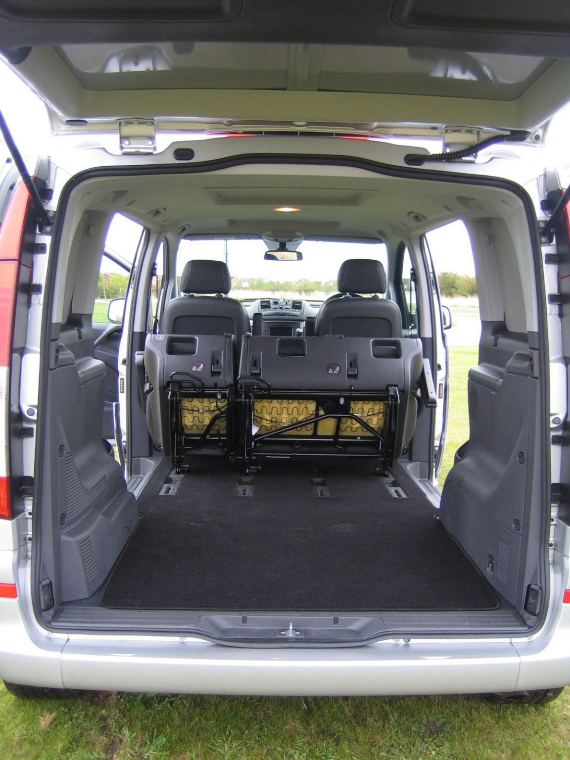 Mercedes Benz Vito Sport X 122CDI Compact Dualiner Road Test