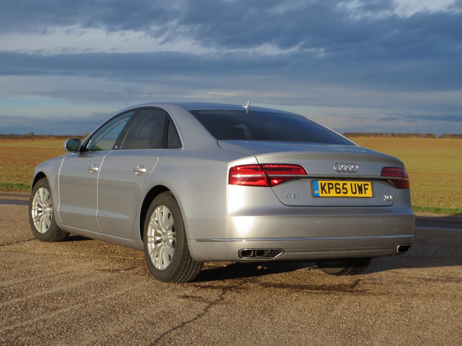 Audi A8 3.0 TDI quattro SE Executive 262PS tiptronic road test report